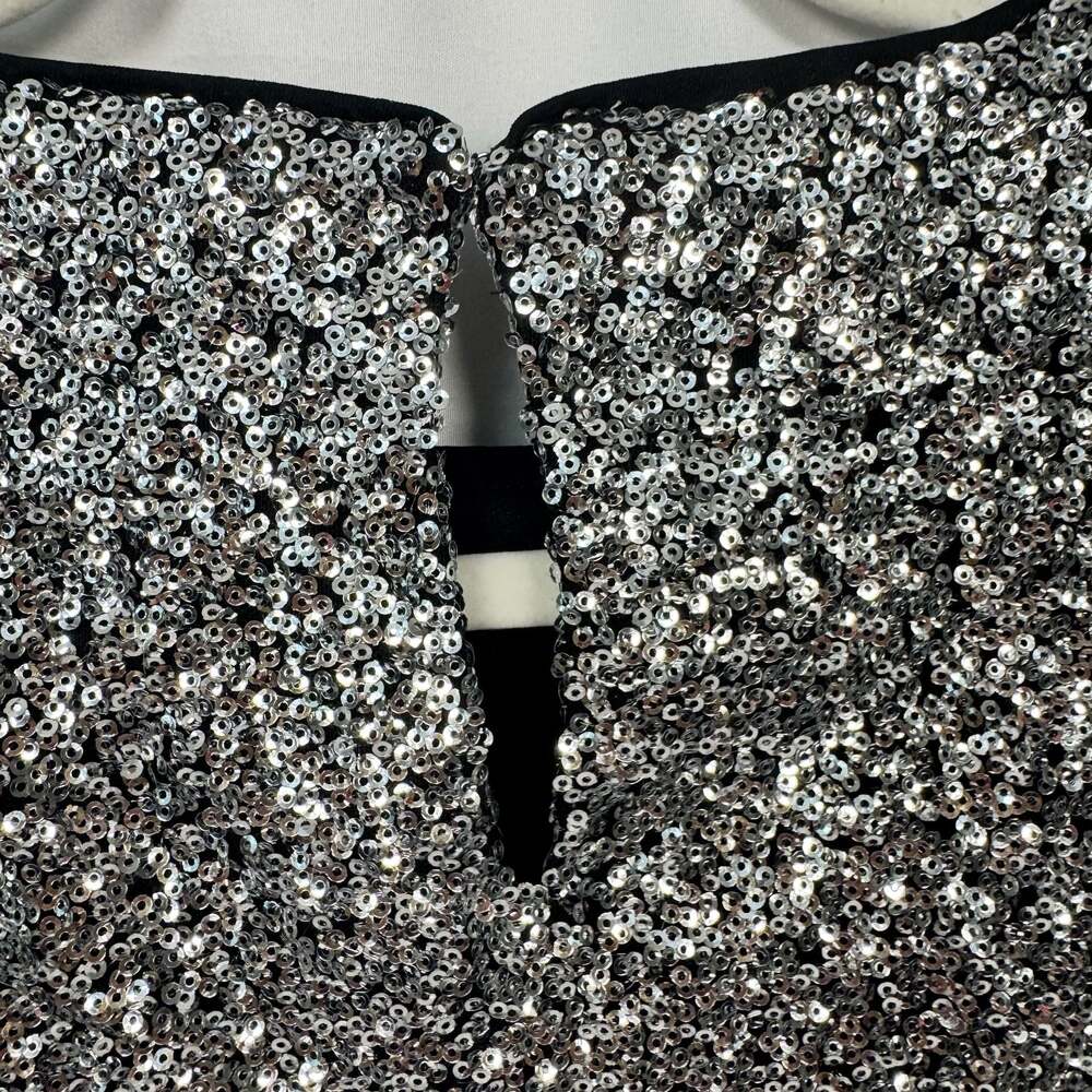 Express Silver Sequin Sleeveless Keyhole Back Top Size M NWT - Picture 4 of 9